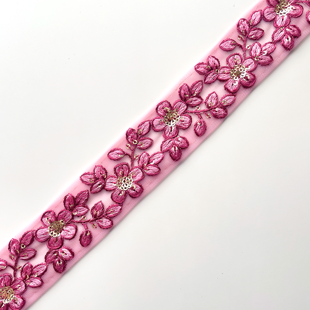 572 【 幅：3.5cm 】 インド刺繍リボン　ピンク　チュール　
