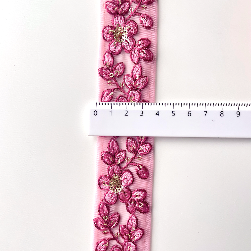 572 【 幅：3.5cm 】 インド刺繍リボン　ピンク　チュール　