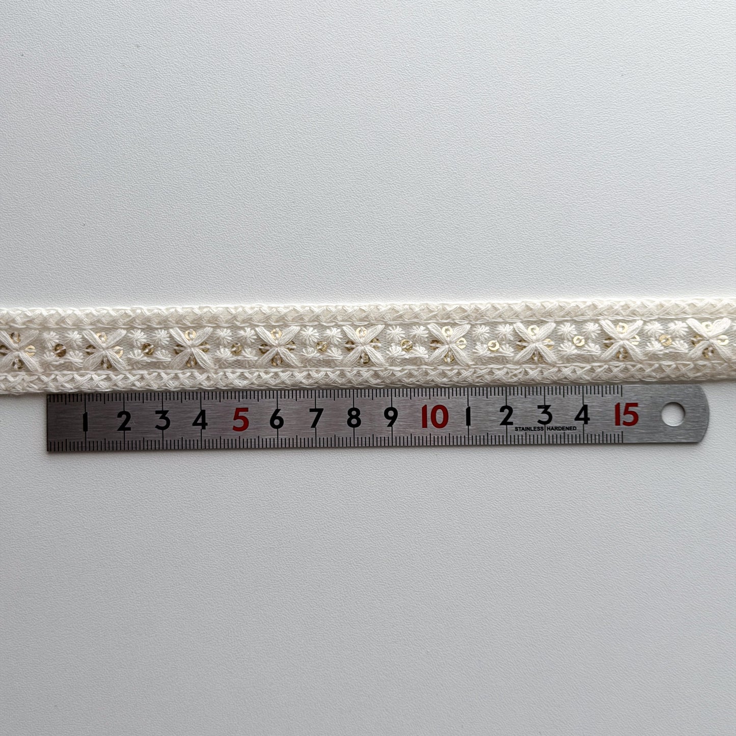 S387 インド刺繍リボン 2cm幅 チュール