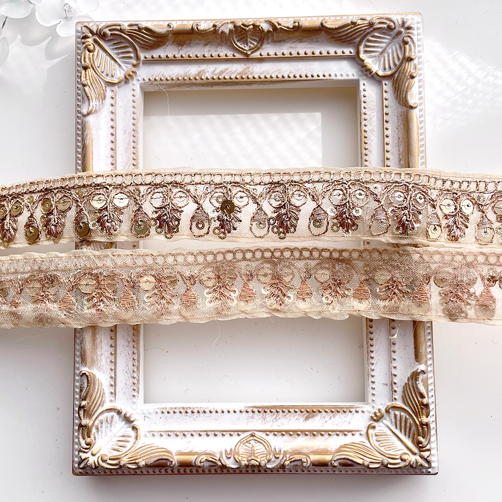 585 【 幅：2.5cm 】 インド刺繍リボン　ゴールド　オーガンジー　