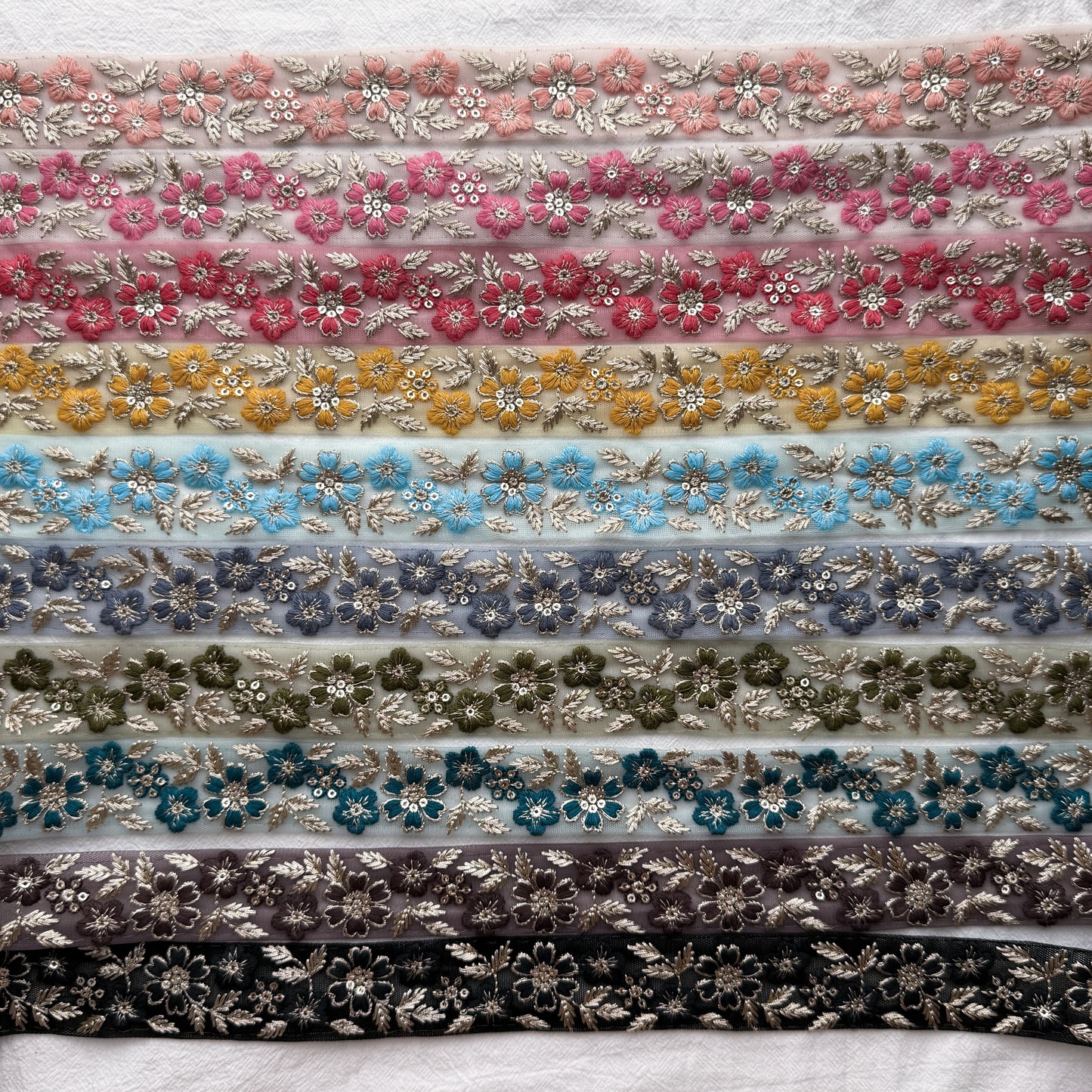 S406 インド刺繍リボン 3.5cm幅 チュール