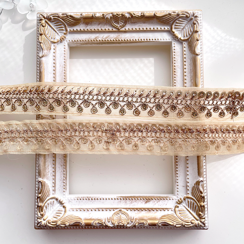 587 【 幅：2.5cm 】 インド刺繍リボン　ゴールド　オーガンジー　