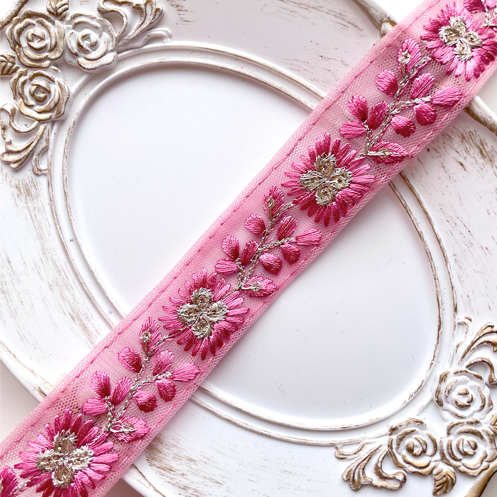 591 【 幅：2.5cm 】 インド刺繍リボン　ピンク　チュール　