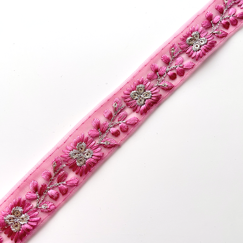 591 【 幅：2.5cm 】 インド刺繍リボン　ピンク　チュール　