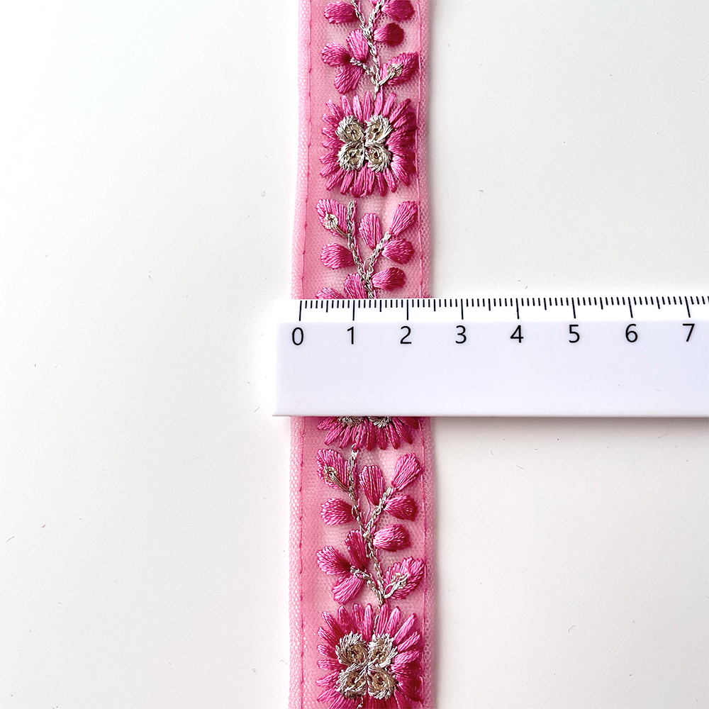 591 【 幅：2.5cm 】 インド刺繍リボン　ピンク　チュール　