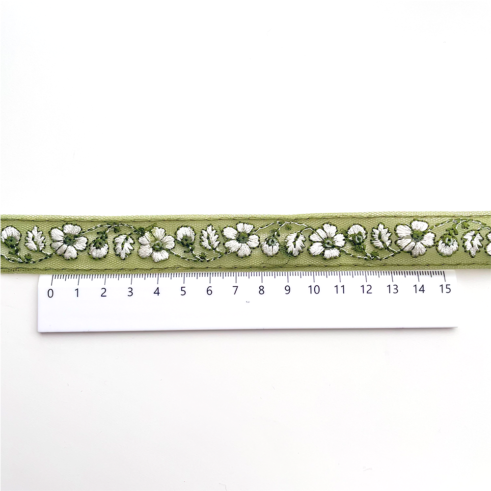 596 【 幅：2.5cm 】 インド刺繍リボン　モスグリーン　チュール　ホワイト