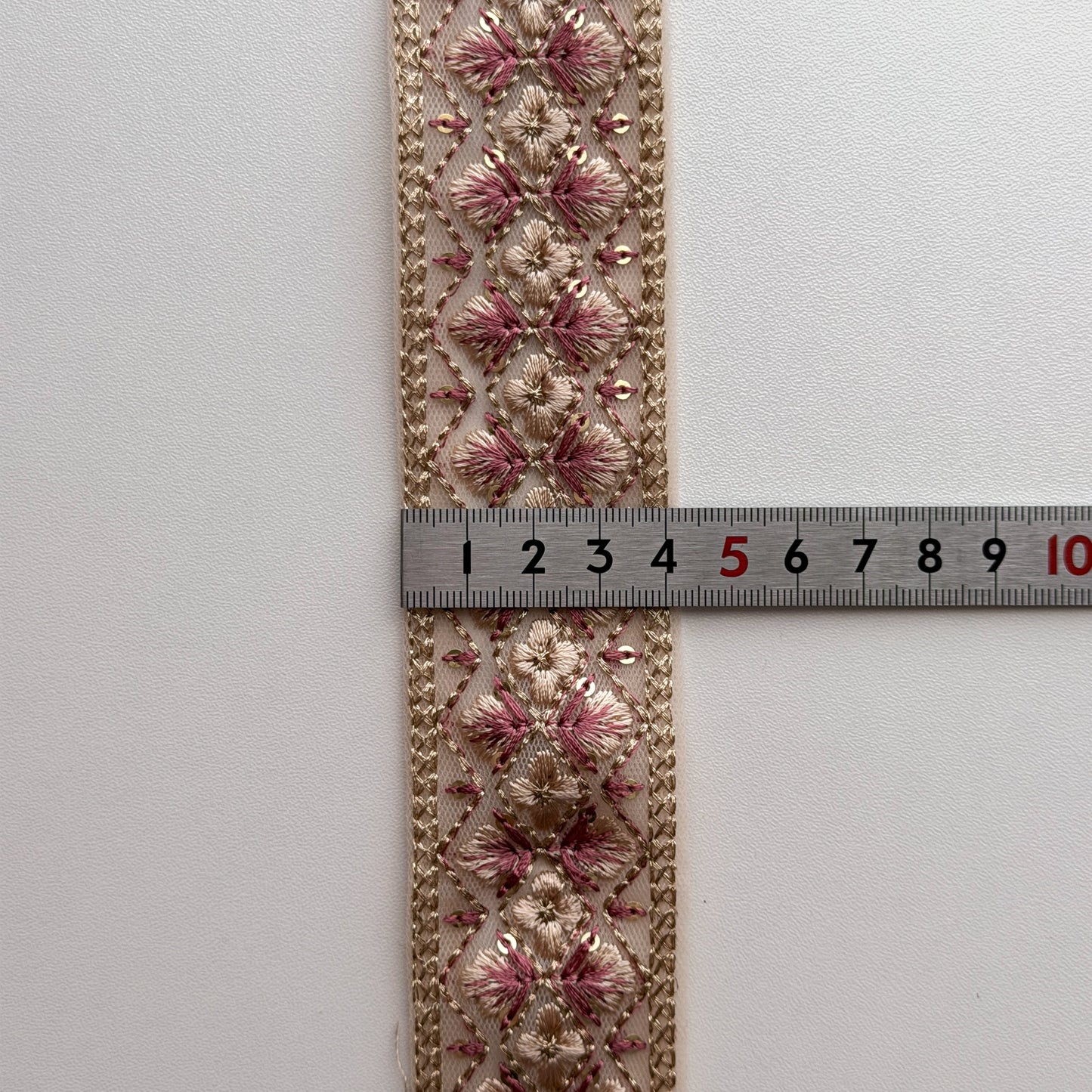 S278 インド刺繍リボン 4cm幅 チュール アーガイルフラワー
