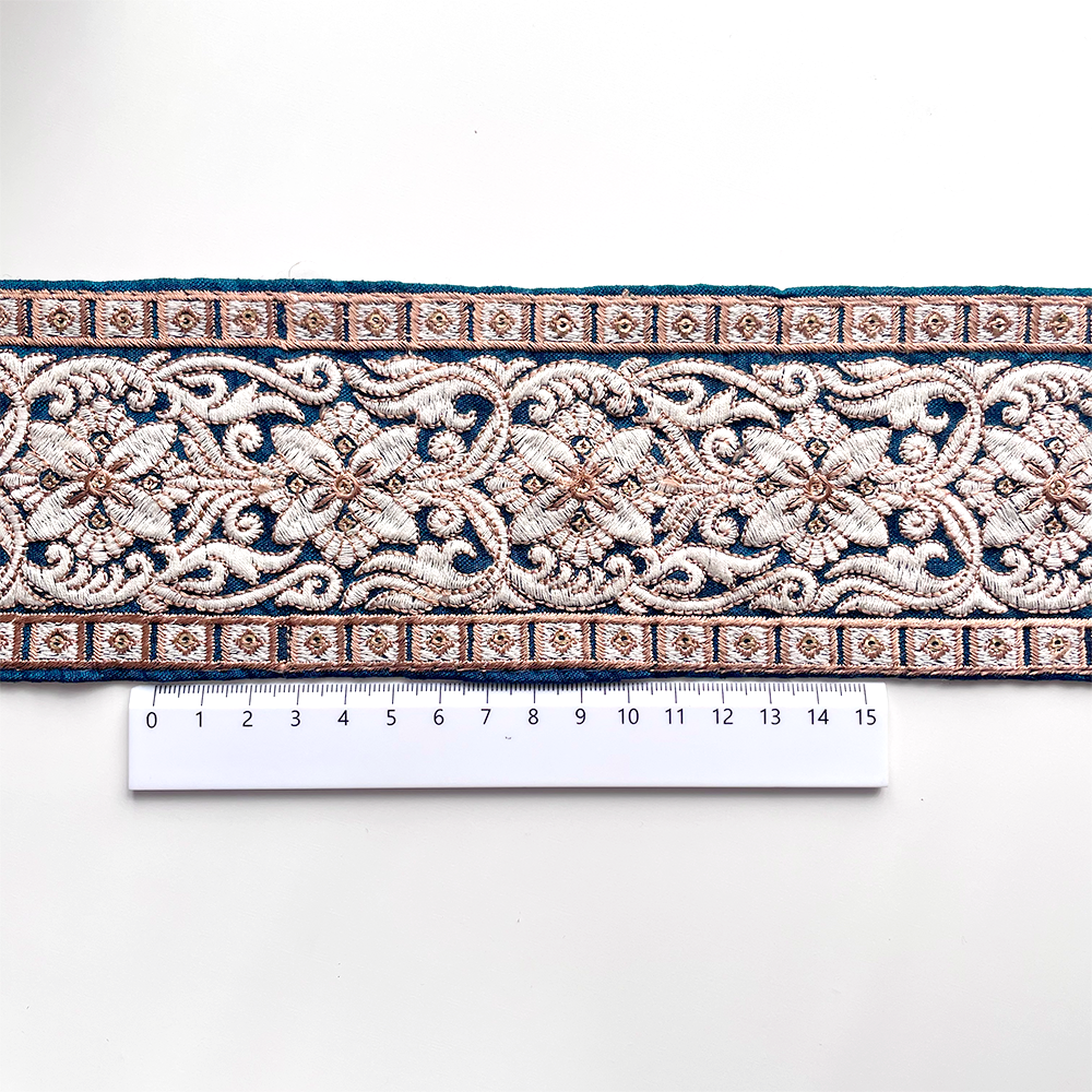 605 【 幅：8cm 】 インド刺繍リボン　ターコイズグリーン　布地　ホワイト　ベージュ