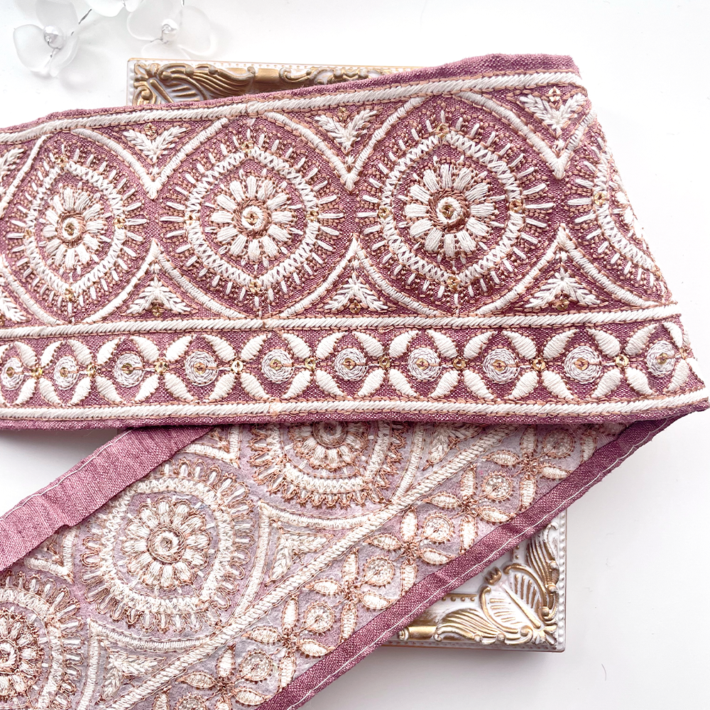 609 【 幅：8cm 】 インド刺繍リボン　ピンク　布地　ブラウン　ホワイト