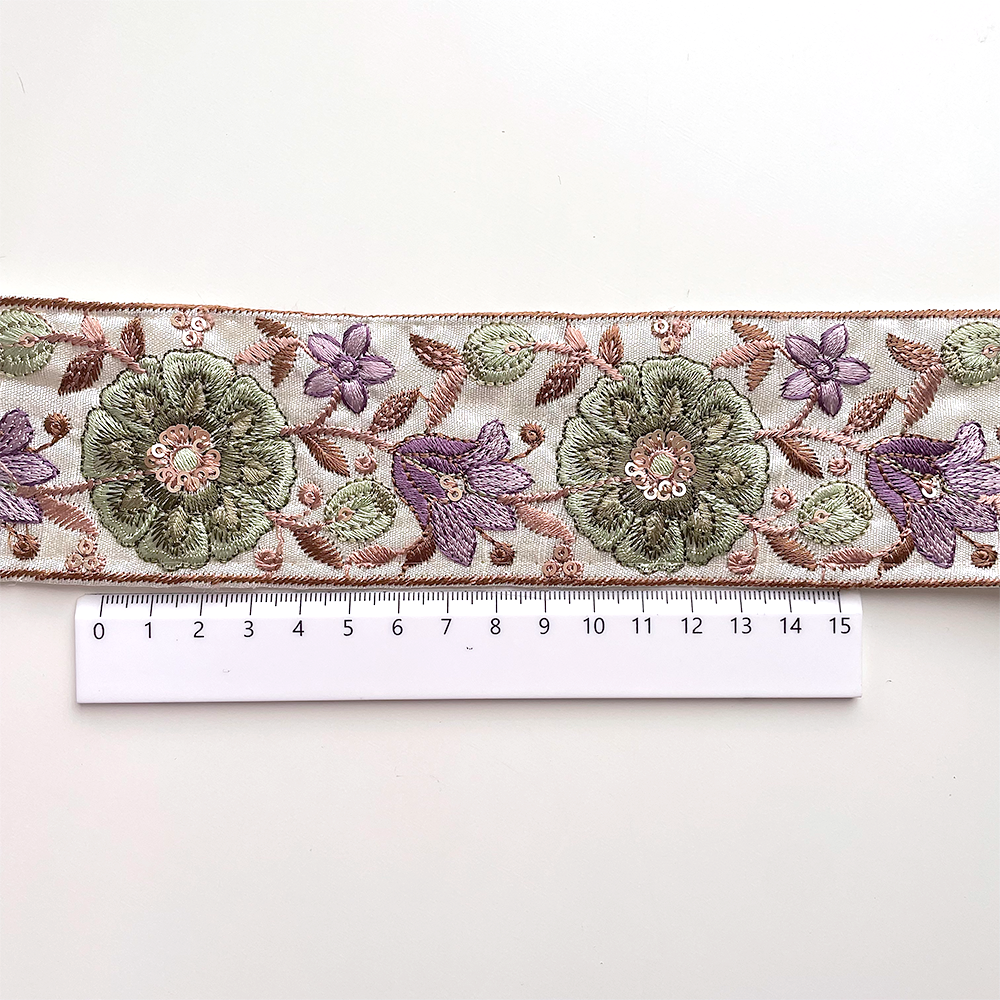 625 【 幅：5.5cm 】 インド刺繍リボン　ミント　布地　グリーン　パープル