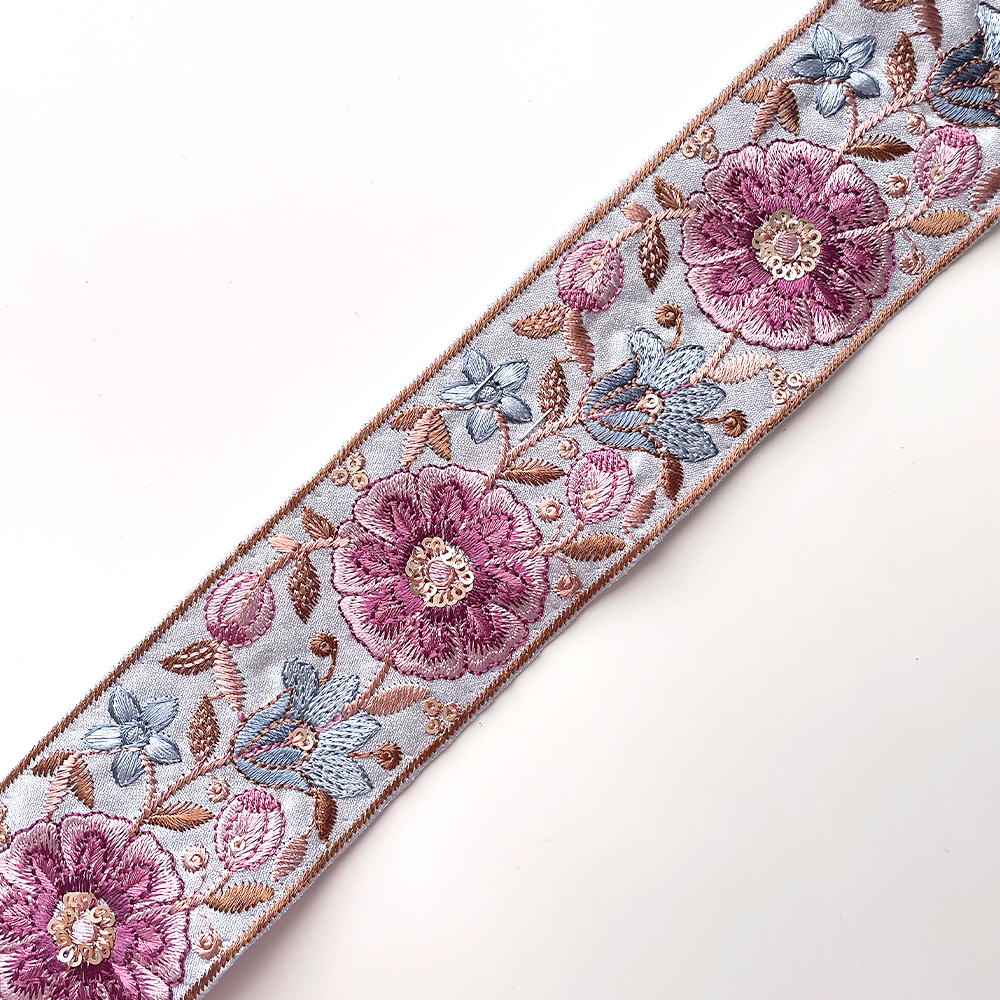 628 【 幅：5.5cm 】 インド刺繍リボン　ブルー　布地　パープル　ピンク