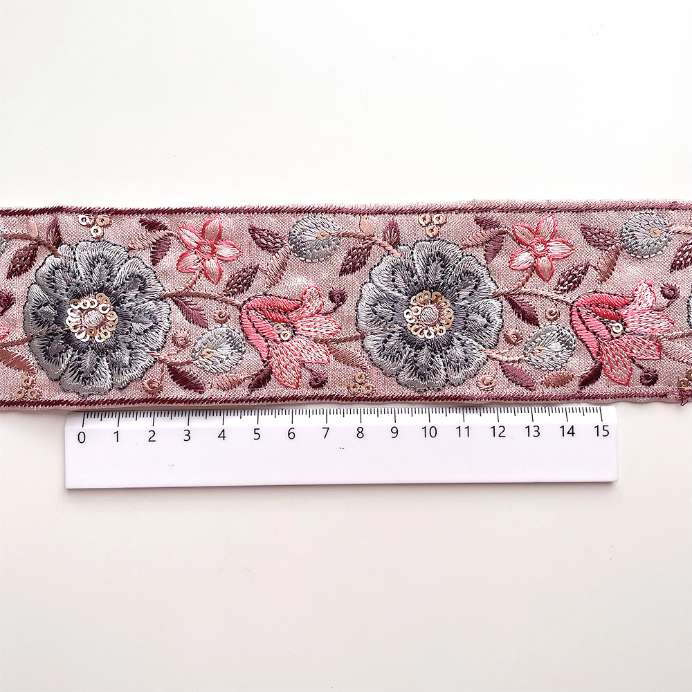 629 【 幅：5.5cm 】 インド刺繍リボン　ピンク　布地　水色 ブルー