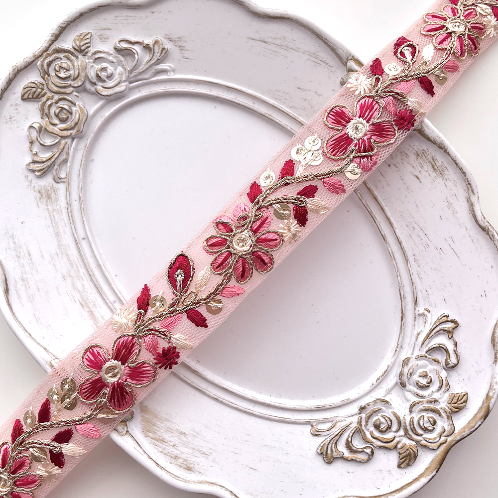 645 【 幅：2.5cm 】 インド刺繍リボン　ピンク　チュール　ゴールド