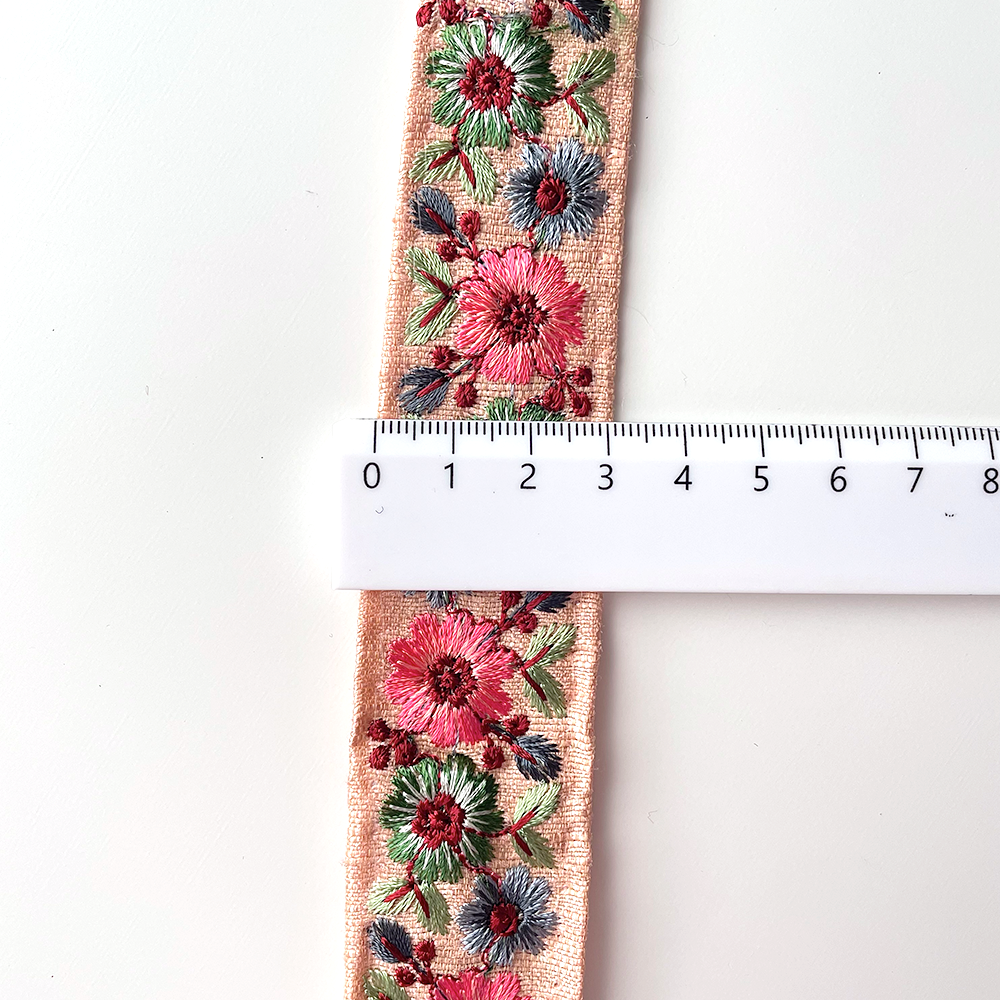 648 【 幅：3cm 】 インド刺繍リボン　サンドベージュ　布地　ピンク グリーン ブルー
