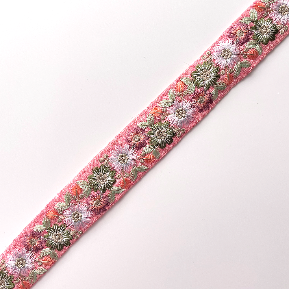 649 【 幅：3cm 】 インド刺繍リボン　ピンク　布地　グリーン ピンク