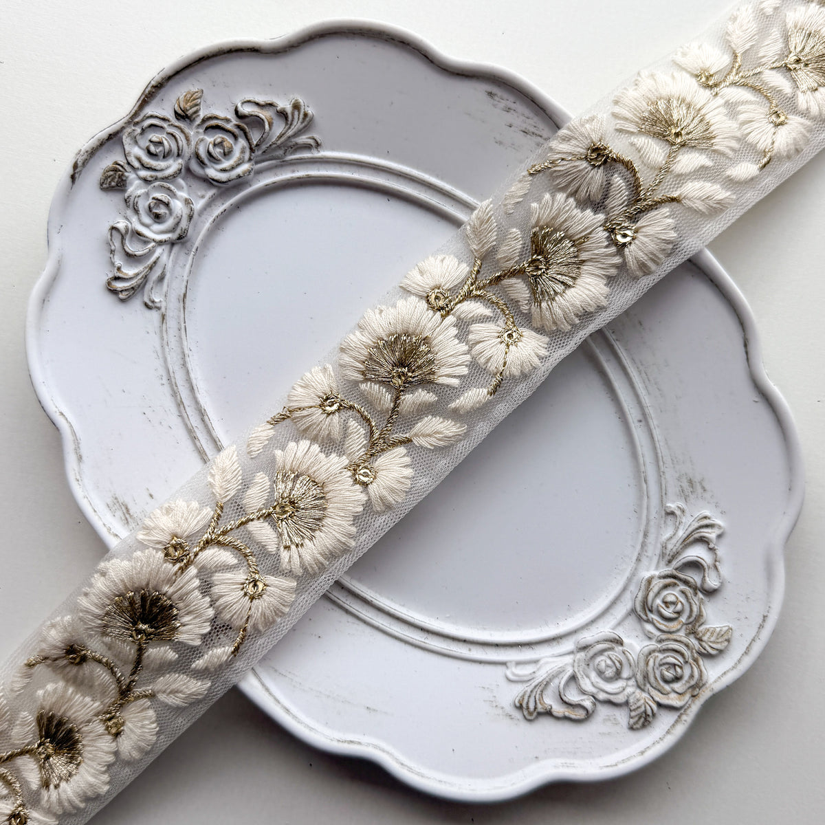 S421 インド刺繍リボン 3.5cm幅 チュール