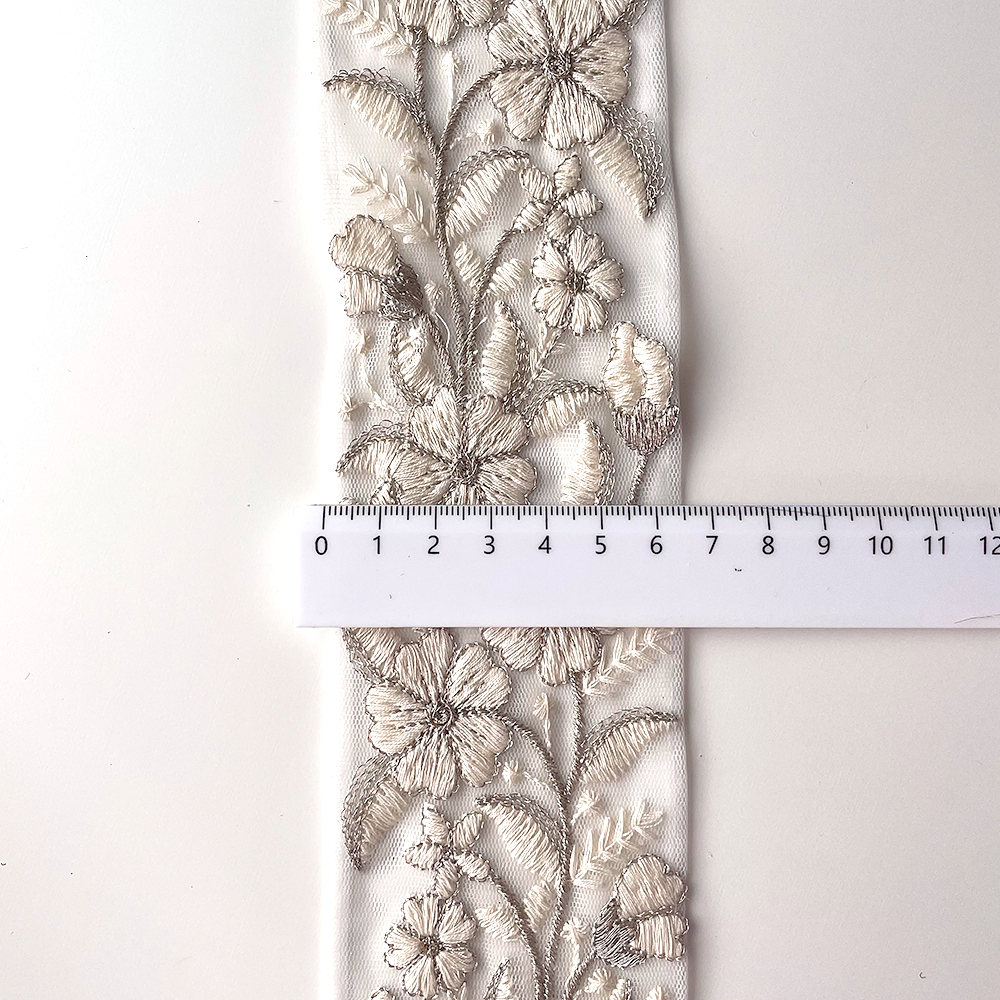 651 【 幅：6.5cm 】 インド刺繍リボン　ホワイト　チュール　