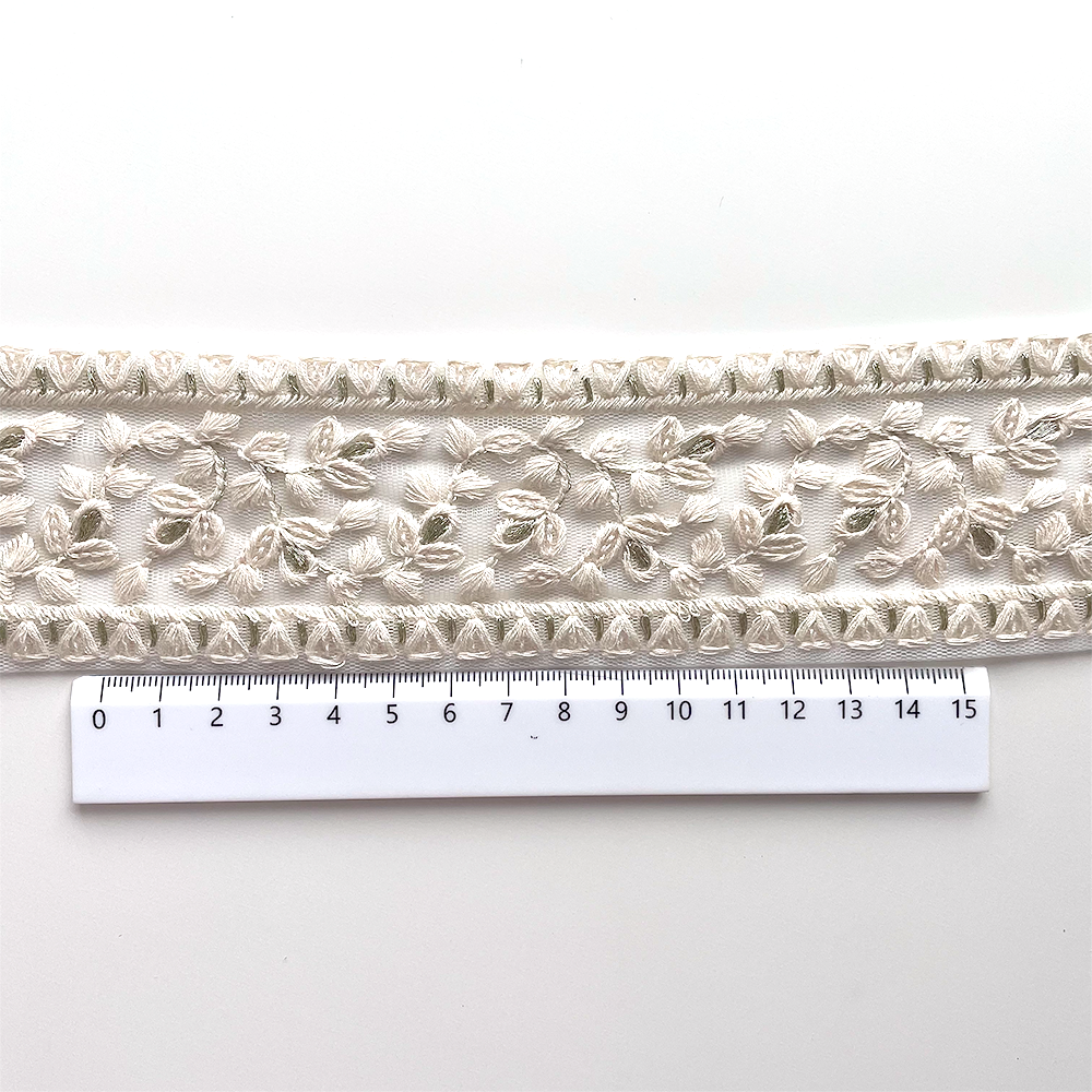 652 【 幅：5.5cm 】 インド刺繍リボン　ホワイト　チュール　ゴールド
