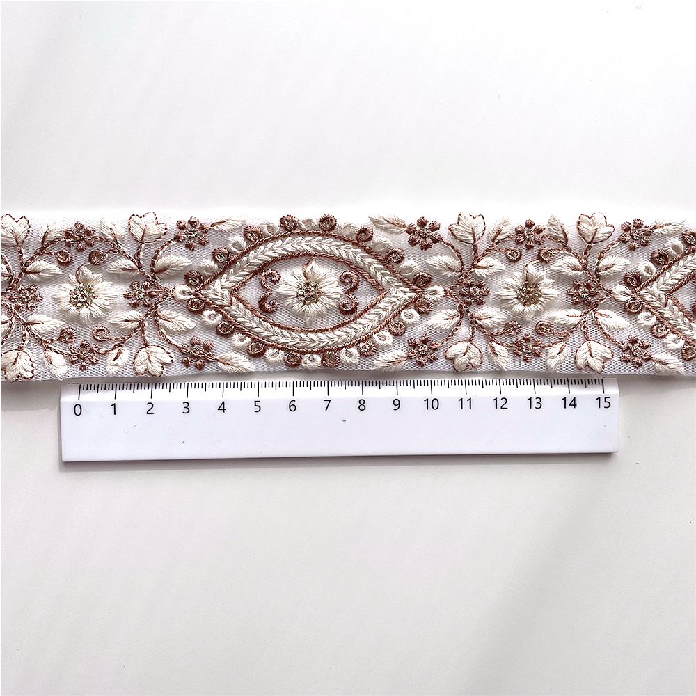 656 【 幅：5cm 】 インド刺繍リボン　ホワイト　チュール　ブラウン　ホワイト
