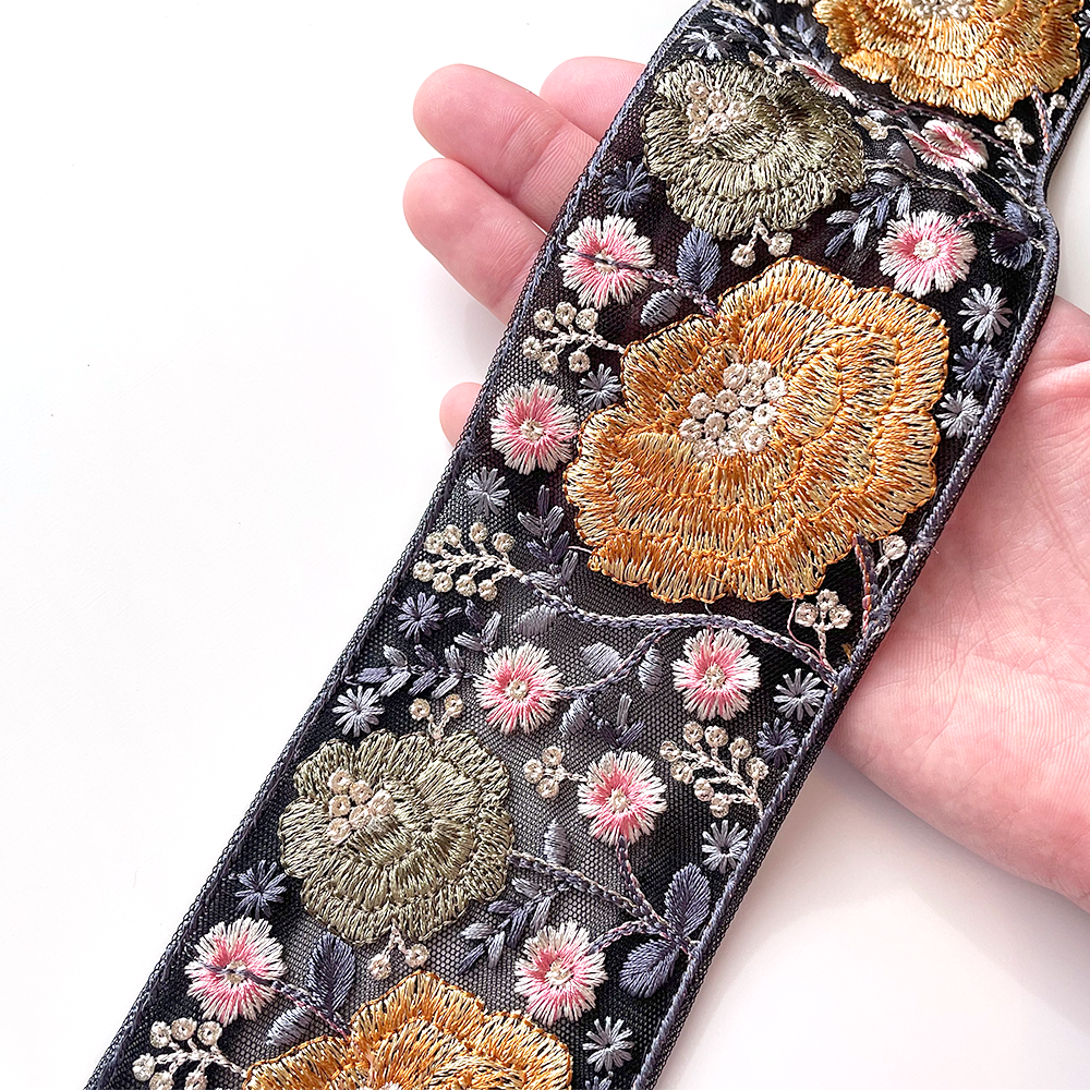 661 【 幅：7.5cm 】 インド刺繍リボン　ブラック　チュール　イエロー　グリーン　ブルー