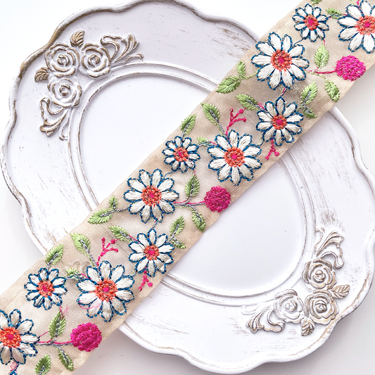 667 【 幅：4.5cm 】 インド刺繍リボン　ベージュ　オーガンジー　ブルー　ピンク
