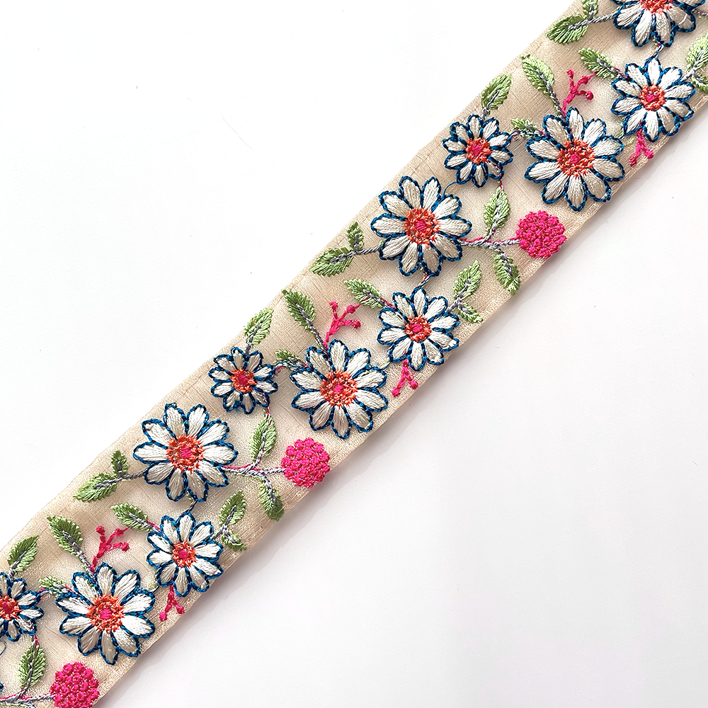 667 【 幅：4.5cm 】 インド刺繍リボン　ベージュ　オーガンジー　ブルー　ピンク