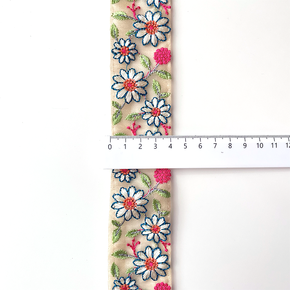 667 【 幅：4.5cm 】 インド刺繍リボン　ベージュ　オーガンジー　ブルー　ピンク