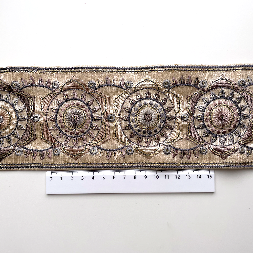 673 【 幅：10cm 】 インド刺繍リボン　クリーム　アイボリー　布地　ブルー　ブラウン