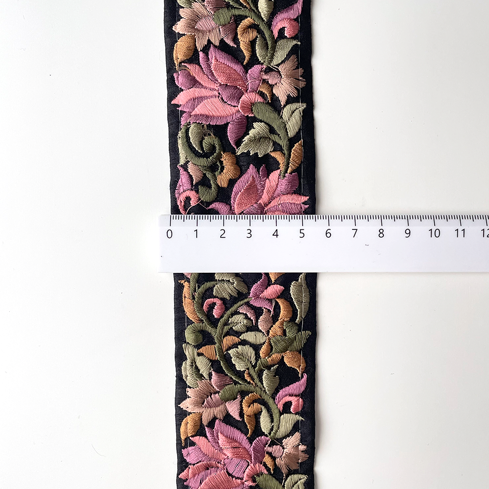677 【 幅：5.5cm 】 インド刺繍リボン　ブラック　布地　ピンク　グリーン　ベージュ