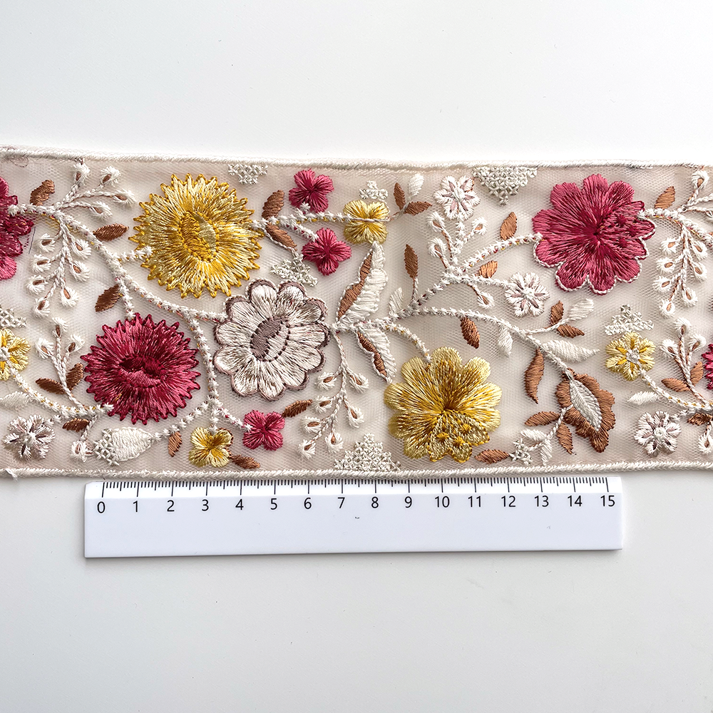 679 【 幅：9.5cm 】 インド刺繍リボン　ホワイトベージュ　チュール　ピンク　イエロー