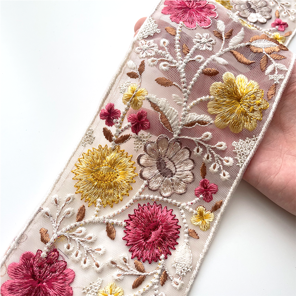 679 【 幅：9.5cm 】 インド刺繍リボン　ホワイトベージュ　チュール　ピンク　イエロー
