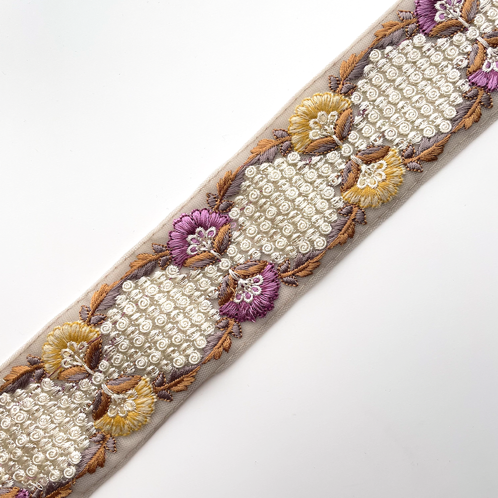 683 【 幅：5.5cm 】 インド刺繍リボン　ブラウン　チュール　イエロー　パープル　ホワイト