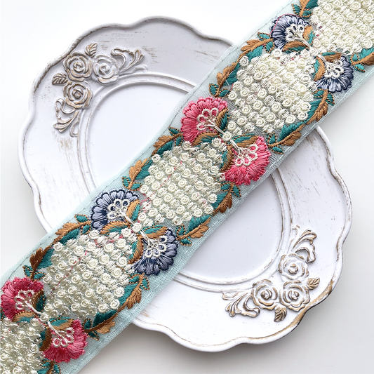 684 【 幅：5.5cm 】 インド刺繍リボン　ブルー　チュール　ピンク　ホワイト