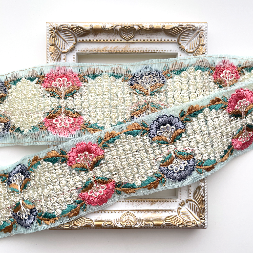 684 【 幅：5.5cm 】 インド刺繍リボン　ブルー　チュール　ピンク　ホワイト