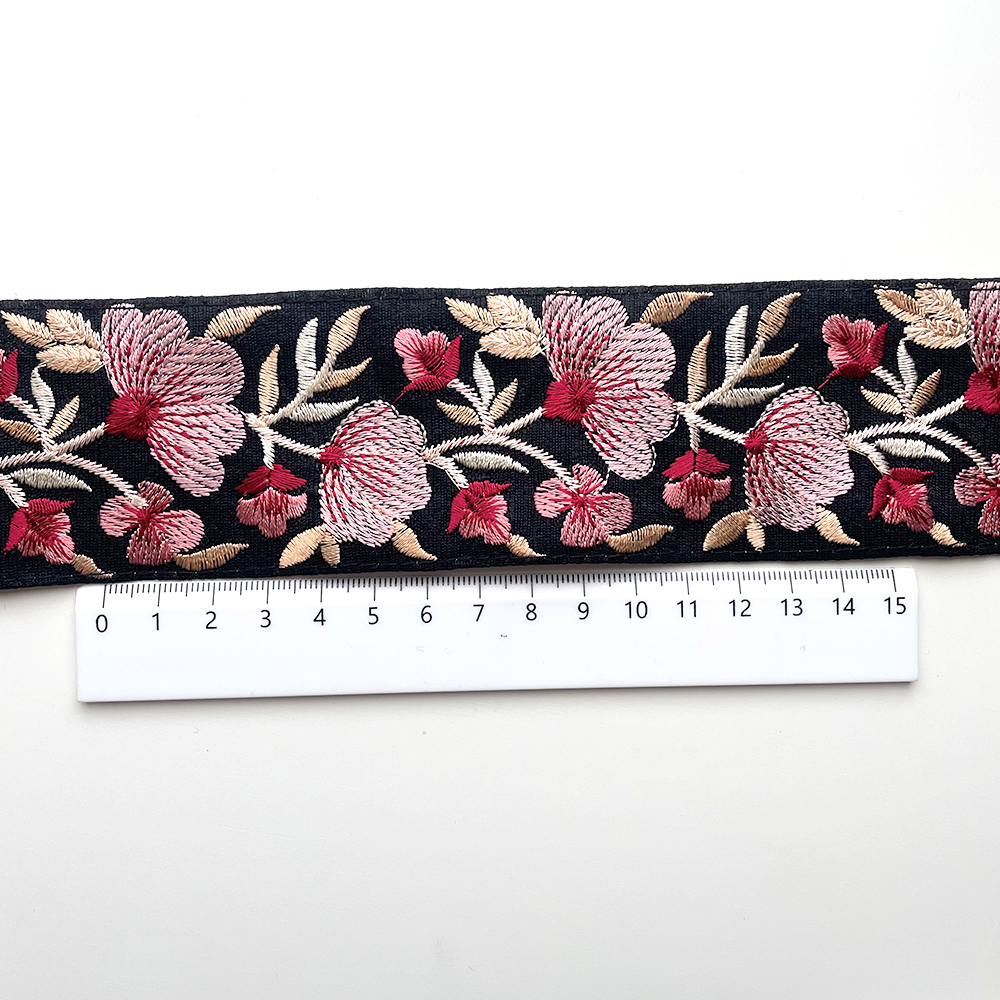 687 【 幅：5.5cm 】 インド刺繍リボン　ブラック　布地　ピンク　ホワイト　ベージュ