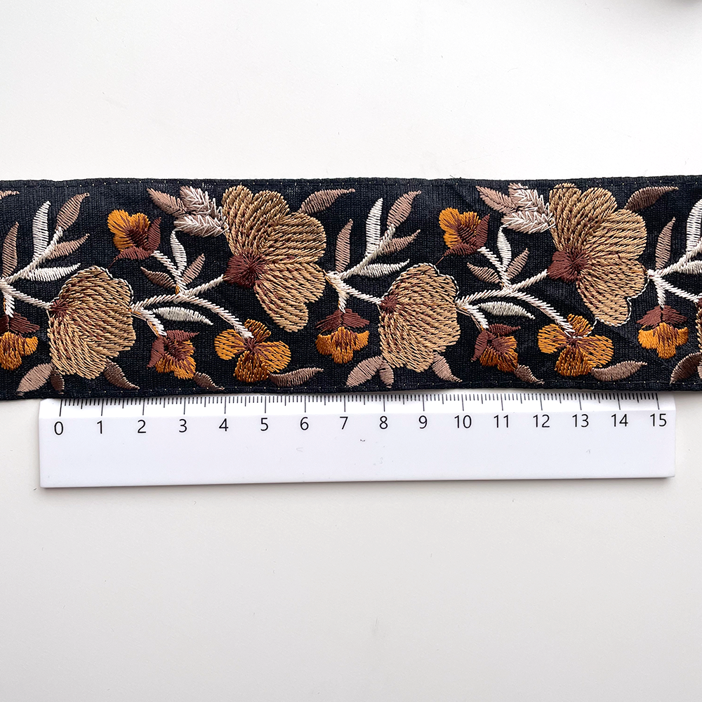 689 【 幅：5.5cm 】 インド刺繍リボン　ブラック　布地　オレンジ　ベージュ　ブラウン