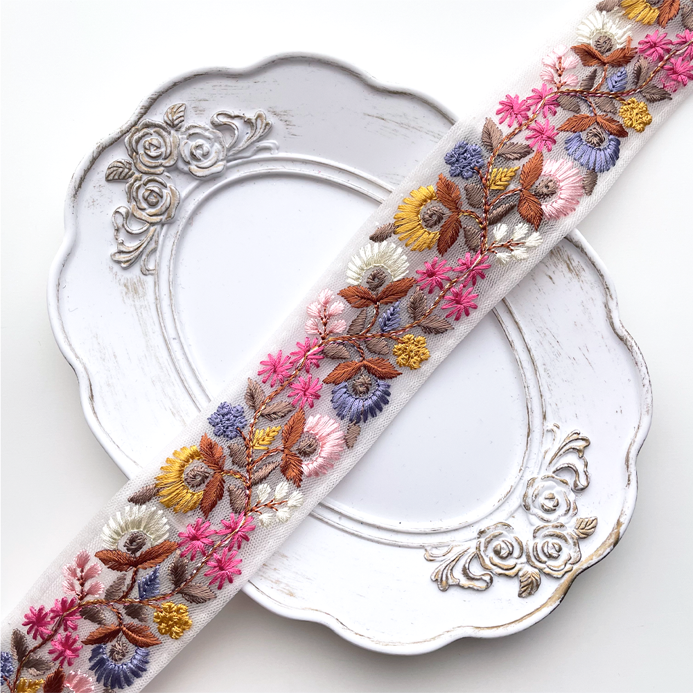 694 【 幅：4cm 】 インド刺繍リボン　ホワイト　チュール　ブルー　ピンク　イエロー
