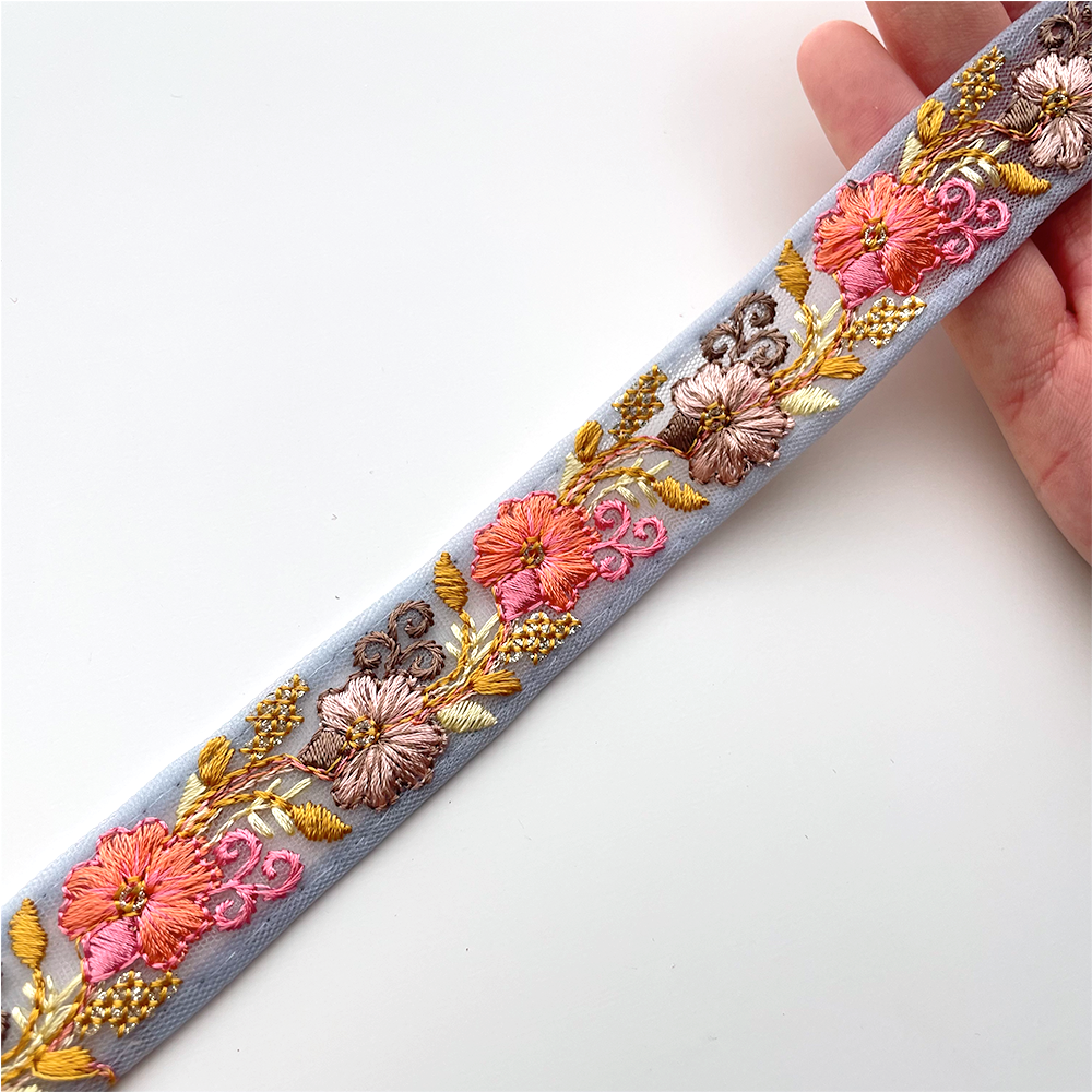 698 【 幅：2.5cm 】 インド刺繍リボン　ブルー　チュール　オレンジ　ベージュ