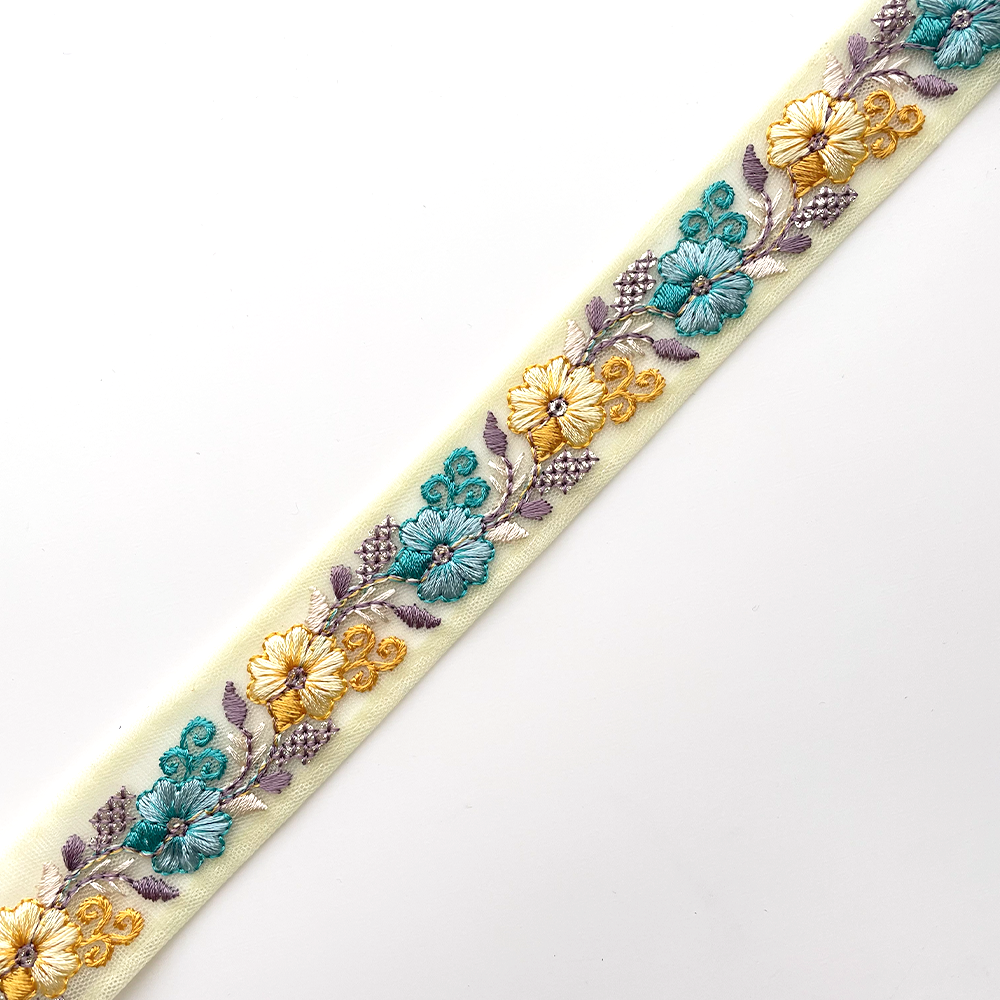 699 【 幅：2.5cm 】 インド刺繍リボン　ライトグリーン　チュール　イエロー　ターコイズ
