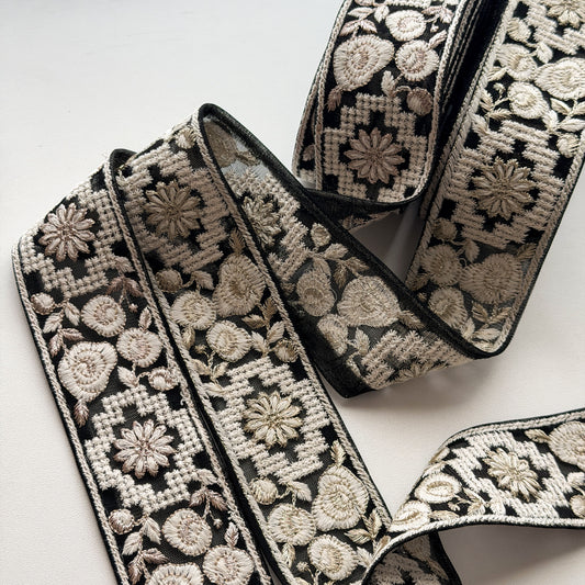S336 インド刺繍リボン 4.8cm幅 チュール ローズ