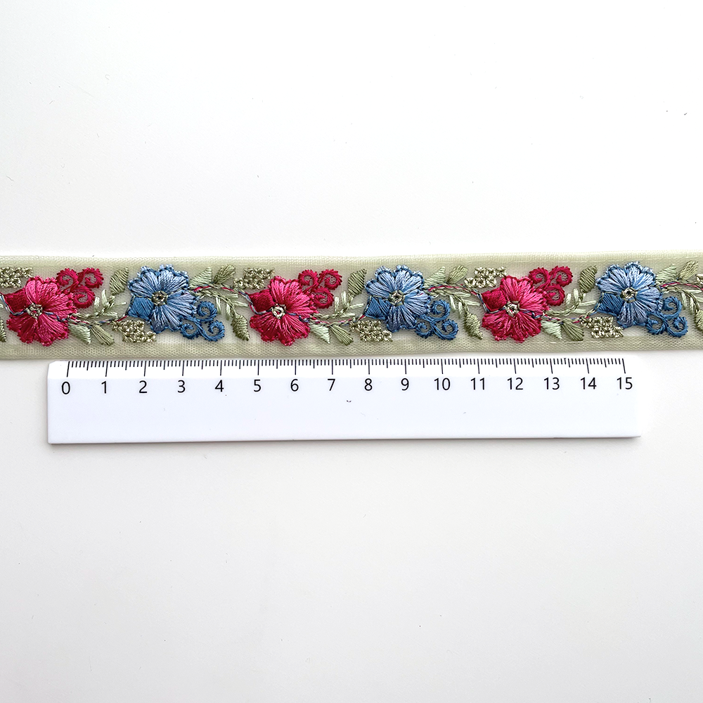 700 【 幅：2.5cm 】 インド刺繍リボン　グリーン　チュール　レッド　ブルー