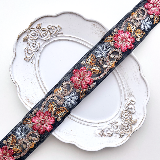 706 【 幅：3.5cm 】 インド刺繍リボン　ブラック　チュール　レッド　ブルー