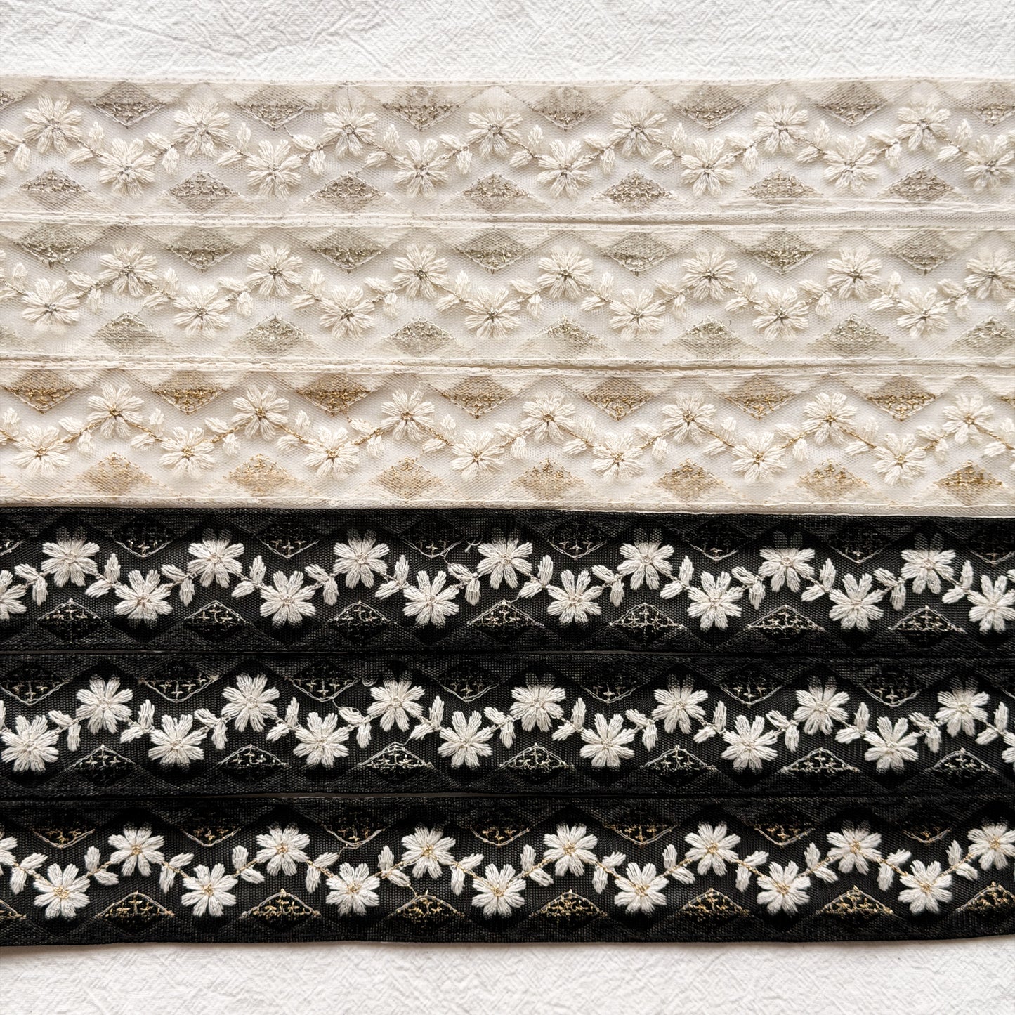 S401 インド刺繍リボン 4cm幅 チュール
