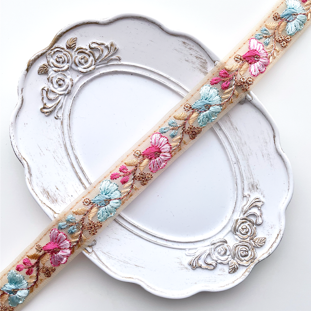 725 【 幅：2.5cm 】 インド刺繍リボン　ベージュ　チュール　ブルー　ピンク