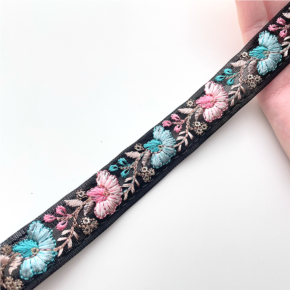 726 【 幅：2.5cm 】 インド刺繍リボン　ブラック　チュール　ピンク　ブルー　ベージュ