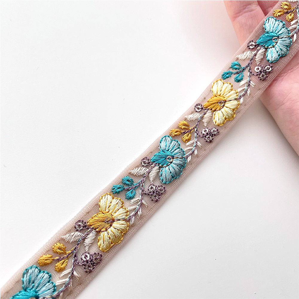 730 【 幅：2.5cm 】 インド刺繍リボン　ブラウン　チュール　イエロー　ターコイズ