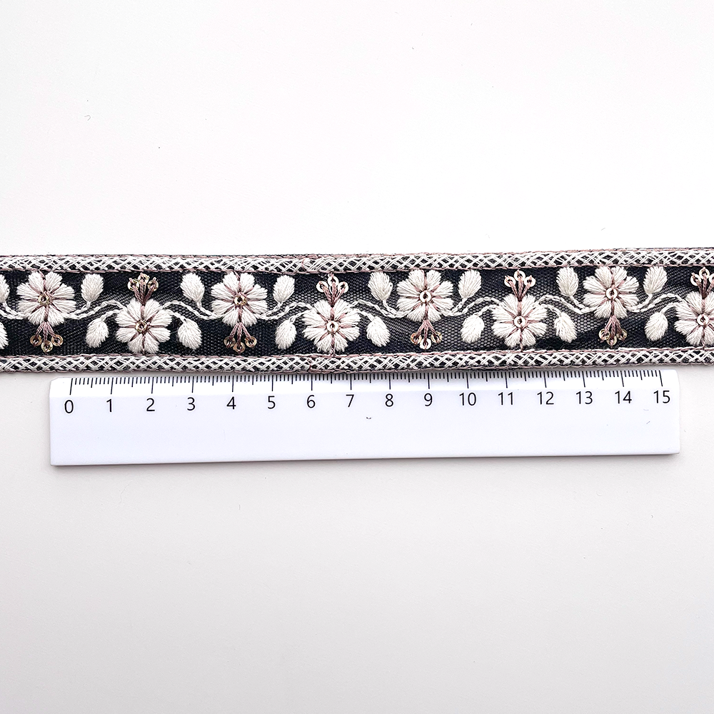 739 【 幅：3cm 】 インド刺繍リボン　ブラック　チュール　ブラウン　ホワイト
