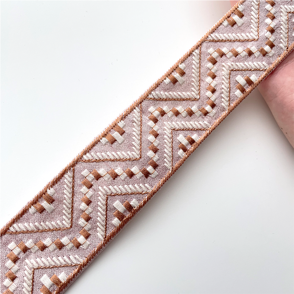 743 【 幅：3.5cm 】 インド刺繍リボン　ピンク　布地　ブラウン　ホワイト