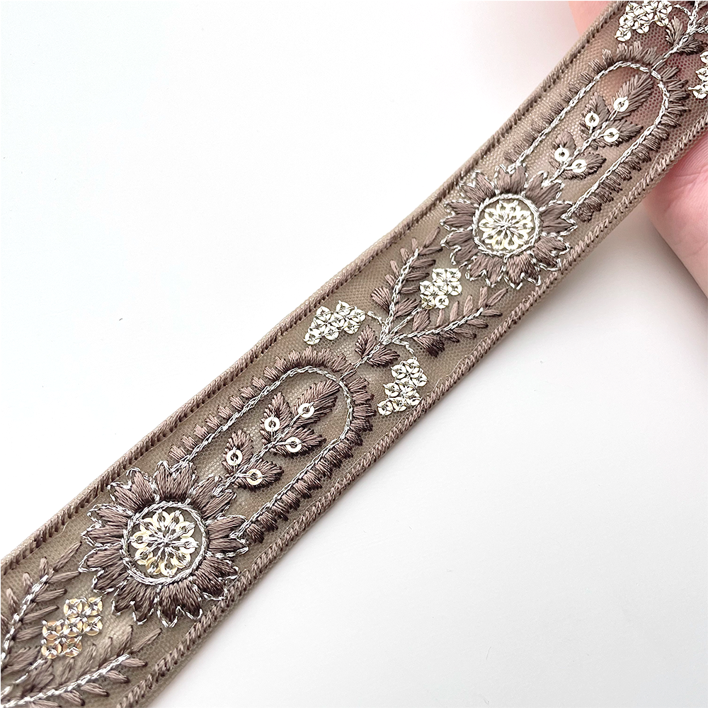 745 【 幅：3cm 】 インド刺繍リボン　モスグリーン　チュール　ゴールド