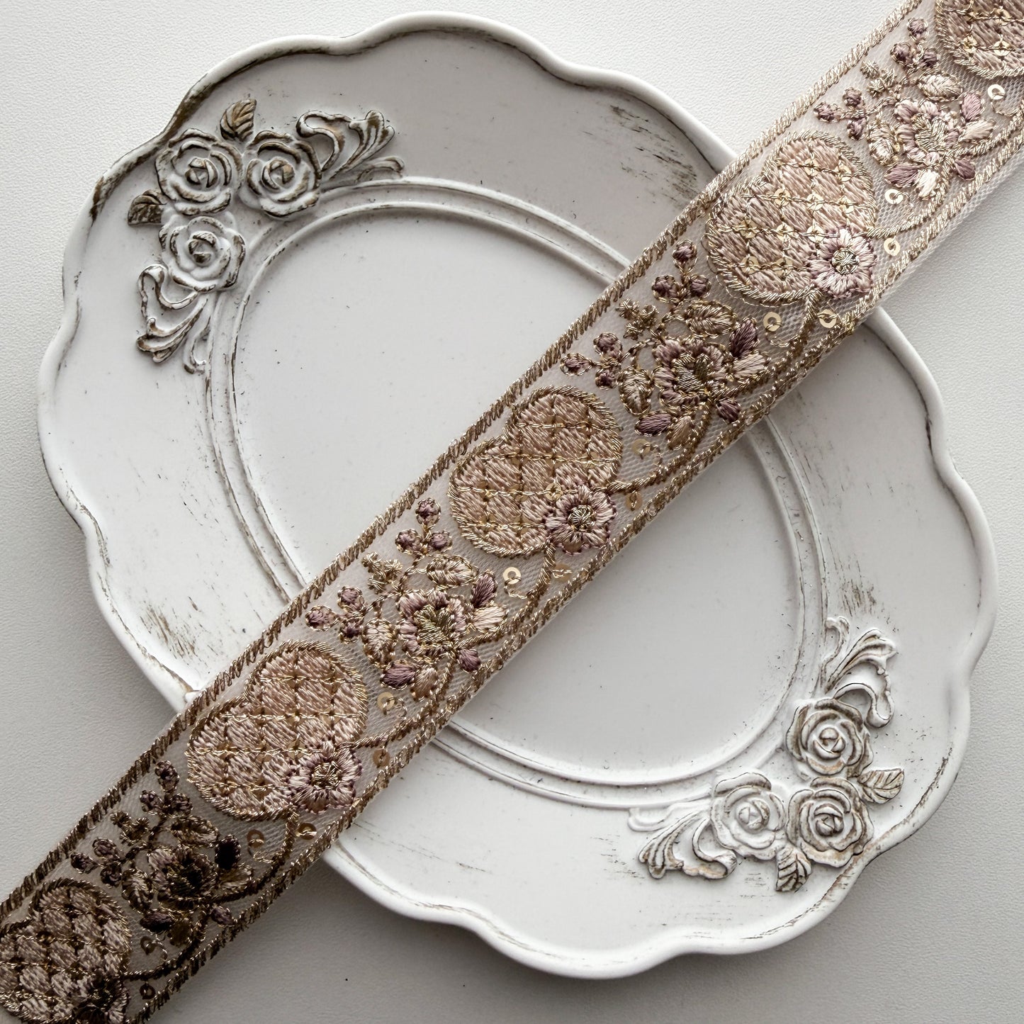 S376 インド刺繍リボン 3cm幅 チュール ハート